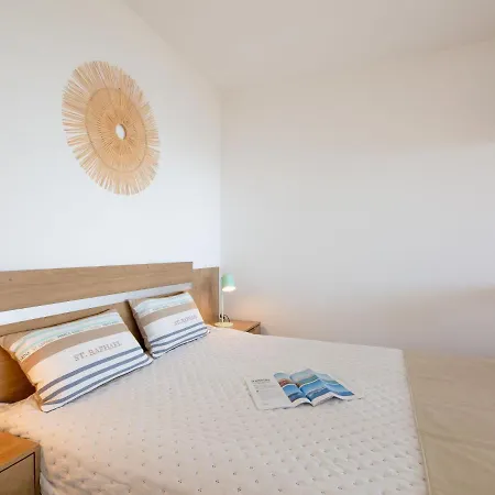 Les Gemeaux By Interhome * Saint-Raphaël