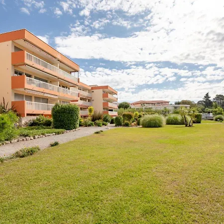 Les Gemeaux By Interhome Saint-Raphaël