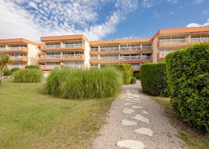 Les Gemeaux By Interhome Apartment Saint-Raphaël